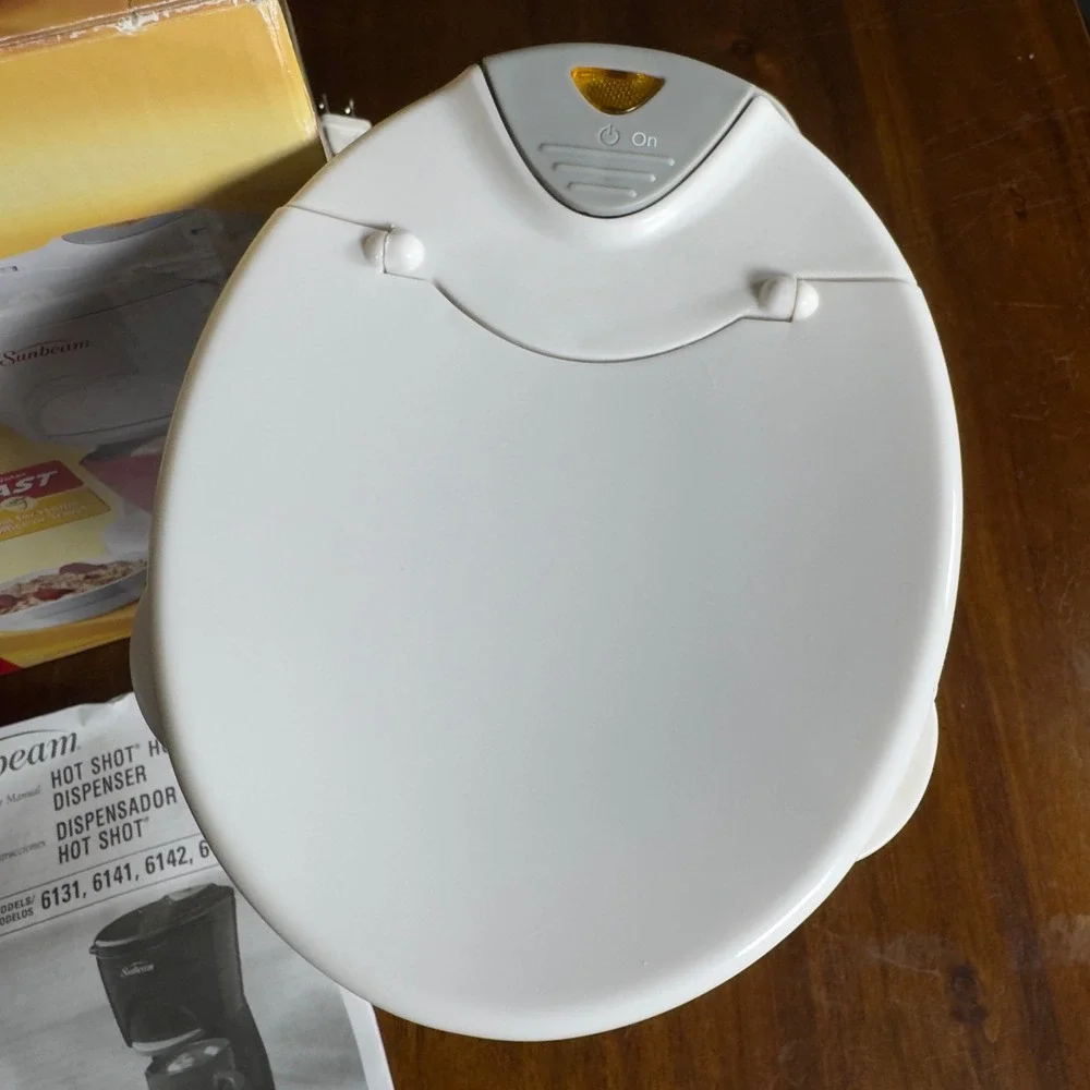 Sunbeam Hot Shot Hot Water Dispenser 6170 White 16oz Fast Heating *Tested*